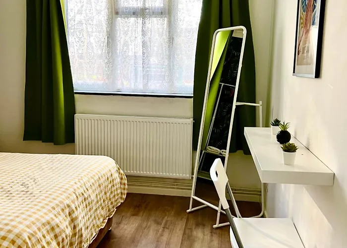 Private Double Room In The Center Of London